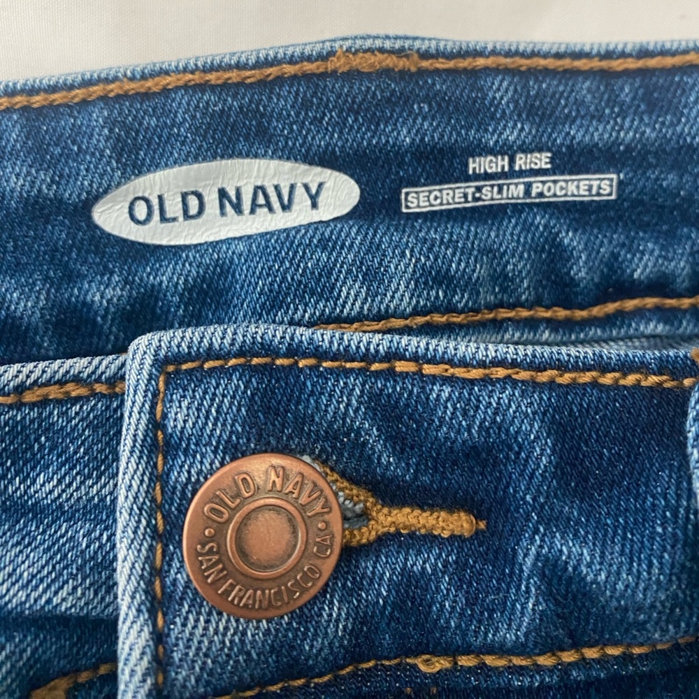 Old Navy Blue Denim Bermuda Shorts - Rolled Hem, Size 4 - Picture 3 of 6